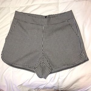 BLK&WHT SHORTS